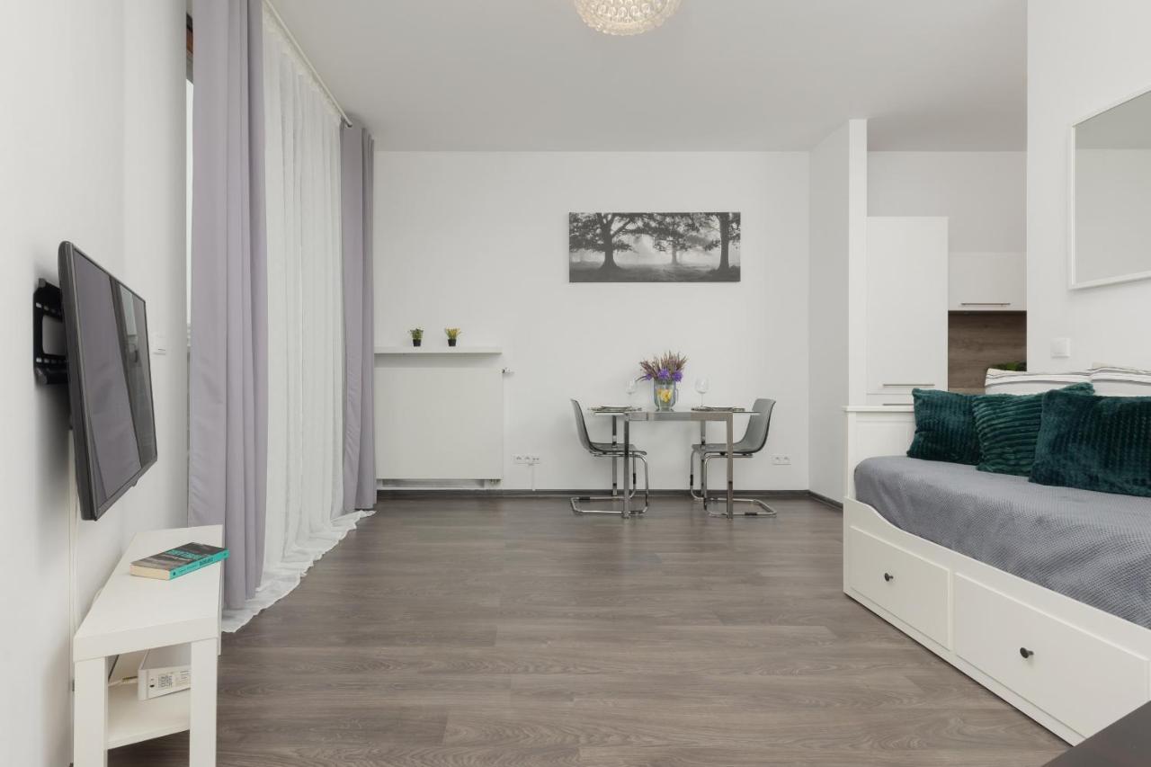 Mokotow Bernardynska Apartment With Balcony By Noclegi Renters Warsaw Exterior photo