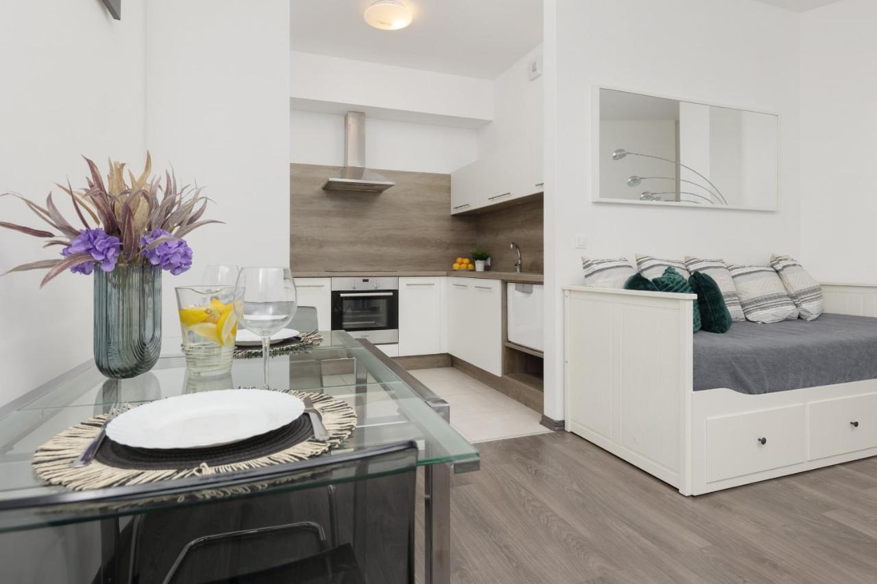 Mokotow Bernardynska Apartment With Balcony By Noclegi Renters Warsaw Exterior photo